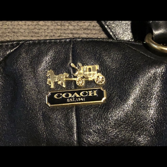 🌟HOST PICK!!🌟 Black Leather Coach Bag 🌟 - Picture 3 of 8